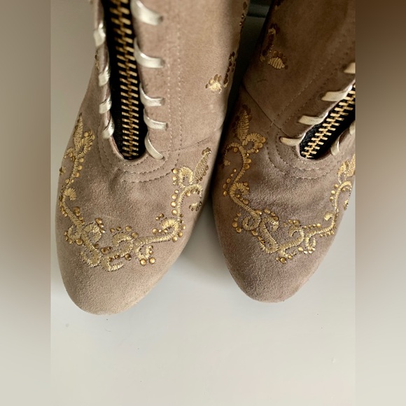 Beige Suede Leather Boots Made in Italy - Picture 4 of 5